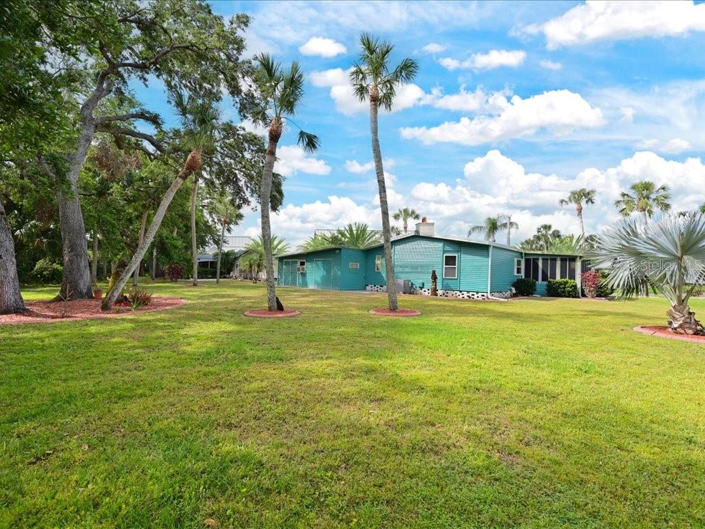 Image 31 of 45 For 5910 Majestic Way