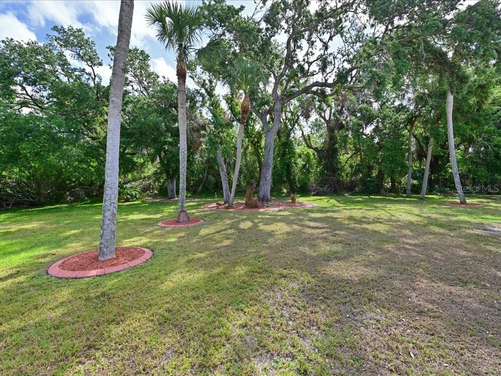 Image 34 of 45 For 5910 Majestic Way