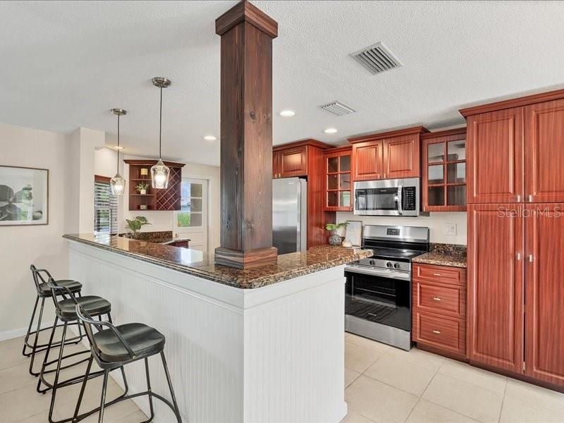 Image 12 of 36 For 4696 Pompano Street
