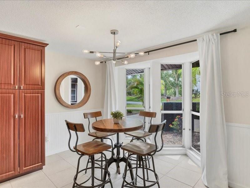 Image 17 of 36 For 4696 Pompano Street