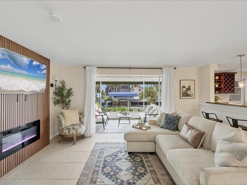 Image 7 of 36 For 4696 Pompano Street
