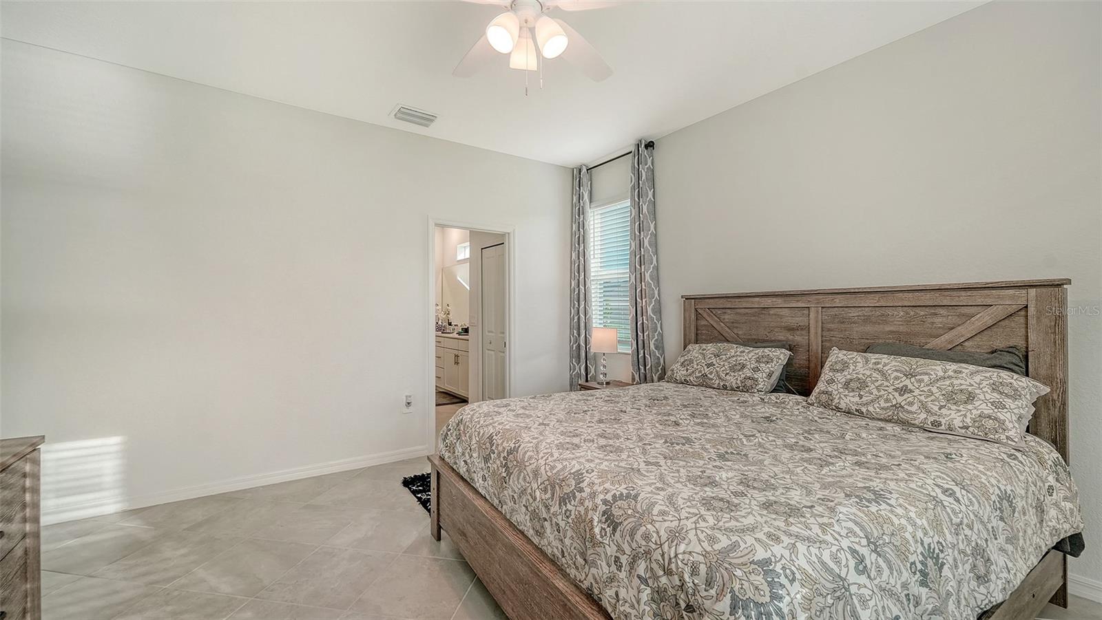 Image 20 of 70 For 10896 Pinot Drive