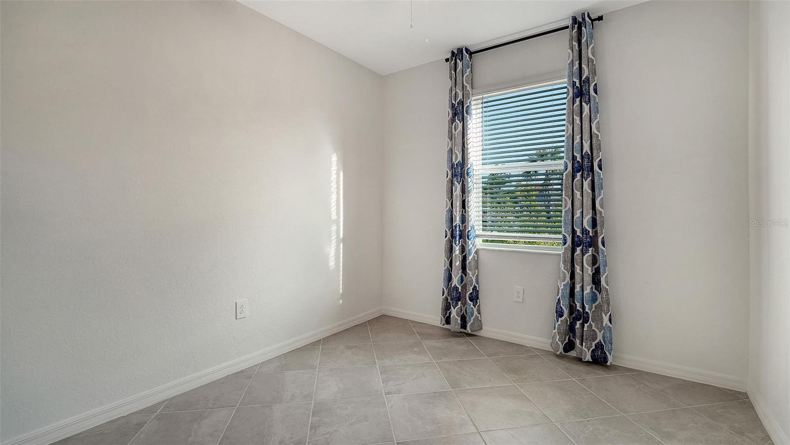 Image 24 of 70 For 10896 Pinot Drive