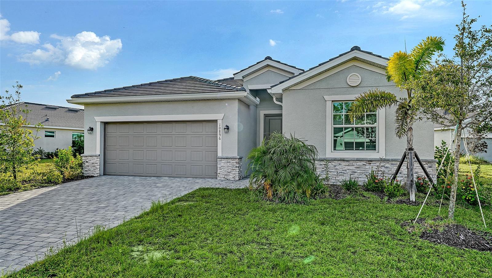 Image 3 of 70 For 10896 Pinot Drive