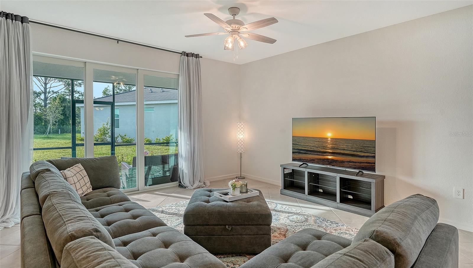 Image 7 of 70 For 10896 Pinot Drive