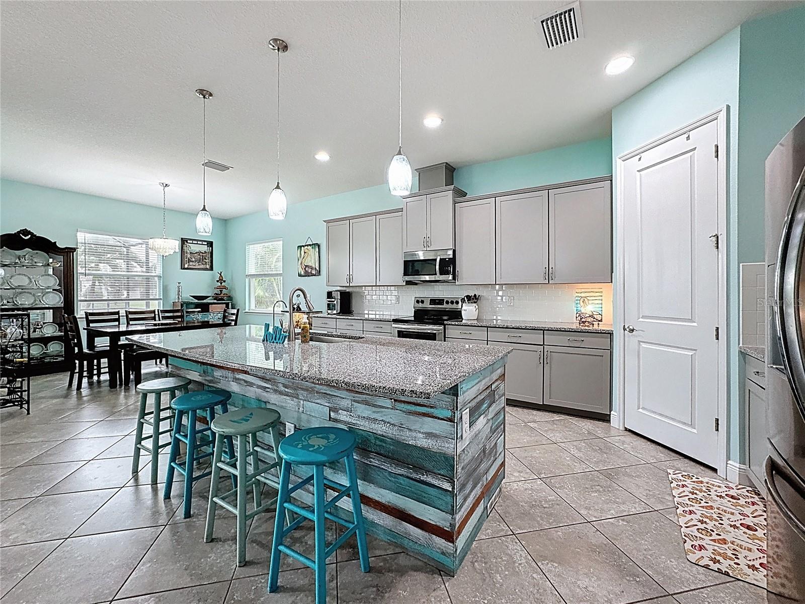 Image 3 of 64 For 309 167th Boulevard E