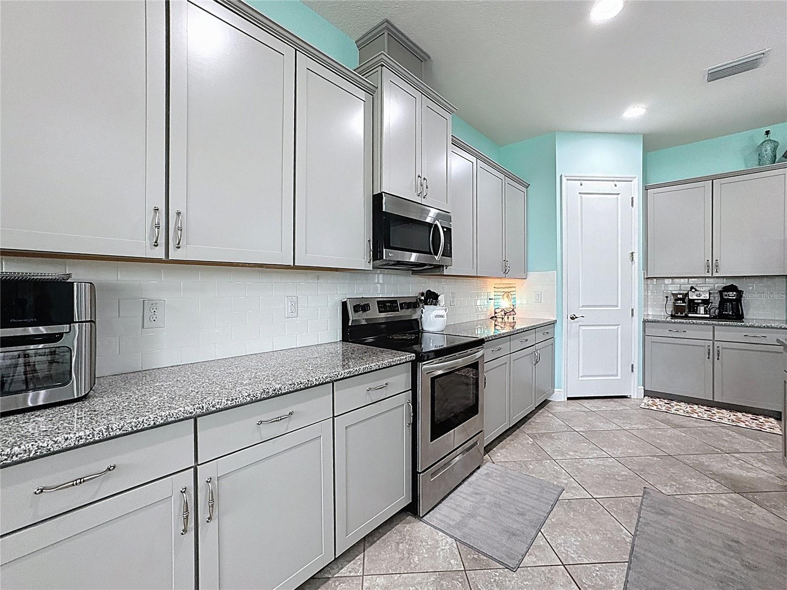 Image 8 of 64 For 309 167th Boulevard E