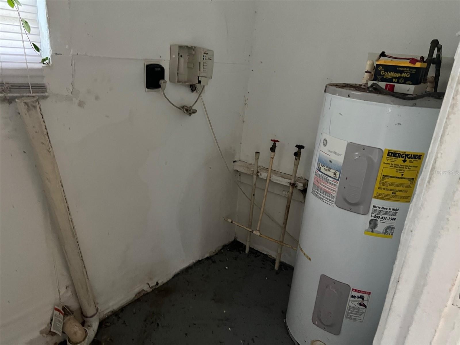 Listing photo id 7 for 4421 Leila Avenue