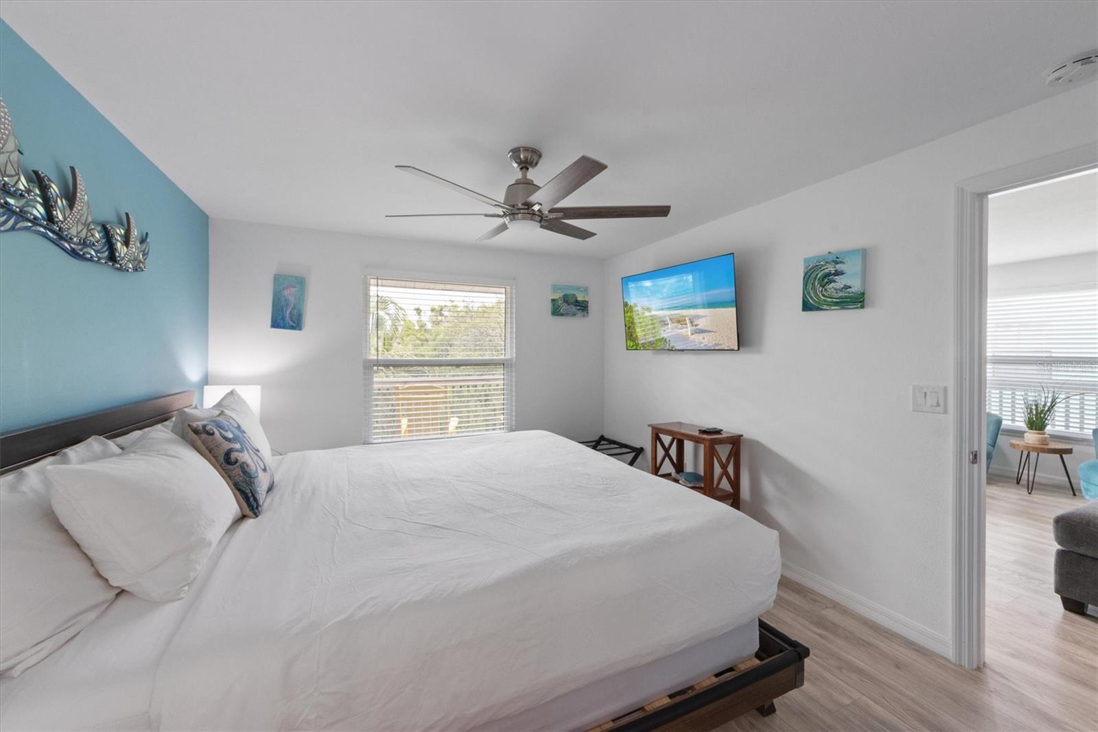 Image 14 of 30 For 6808 Palm Drive B