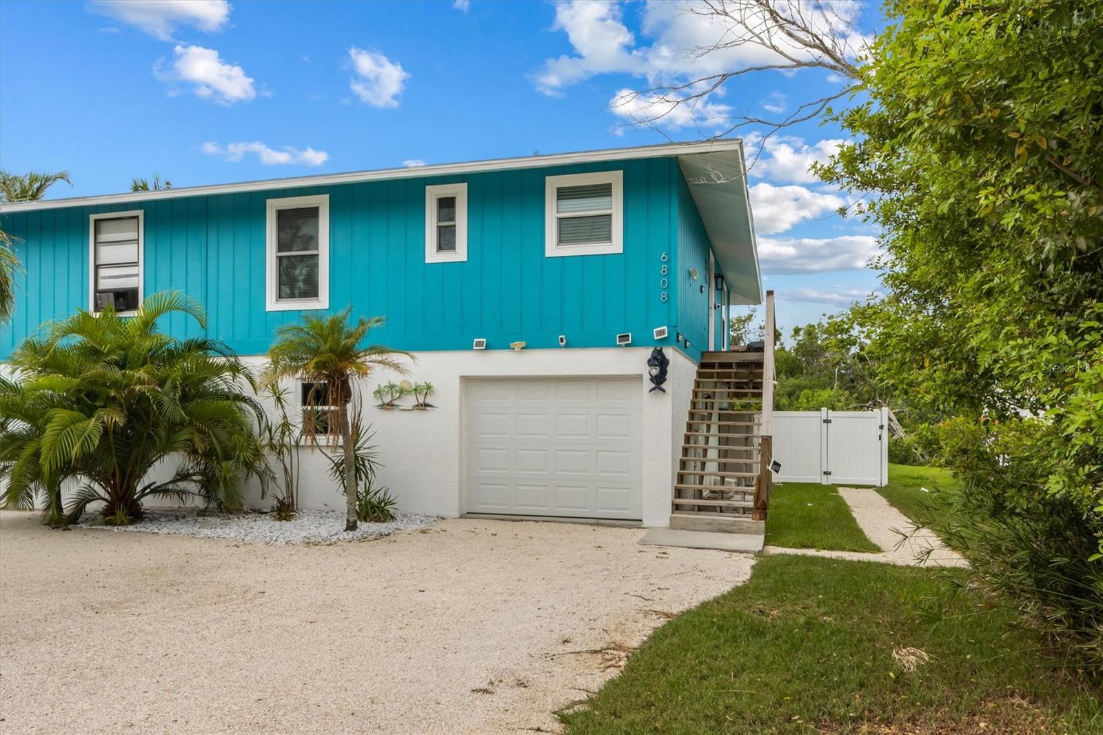 Image 2 of 30 For 6808 Palm Drive B