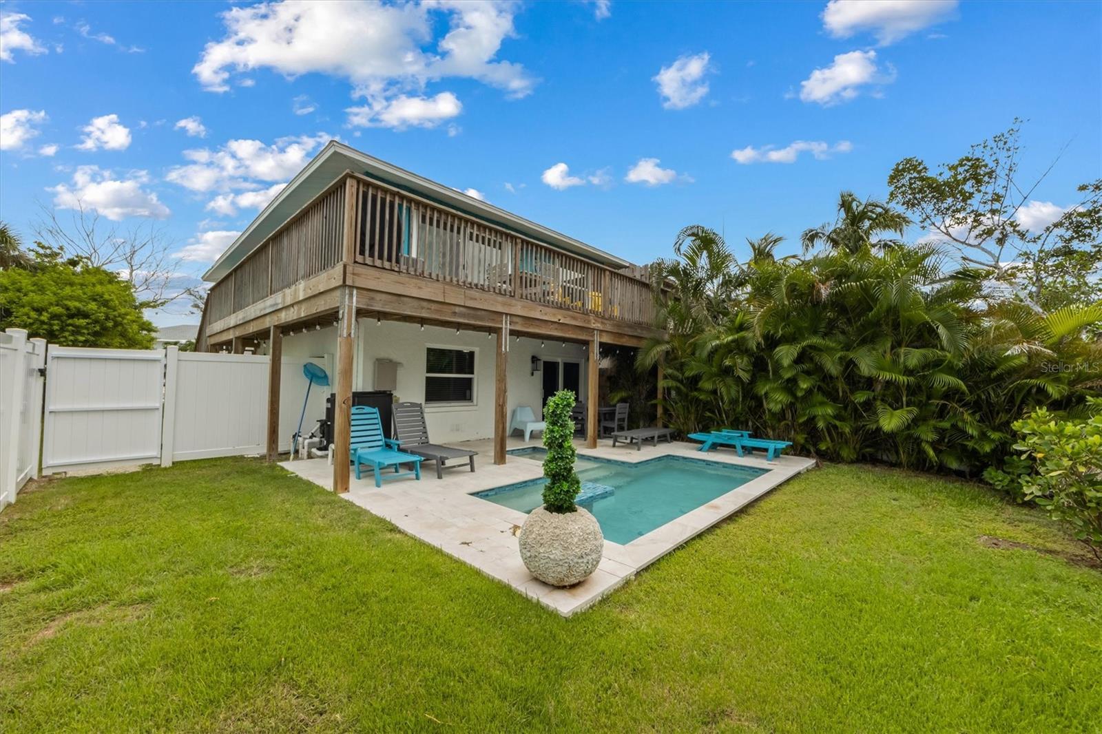 Image 22 of 30 For 6808 Palm Drive B