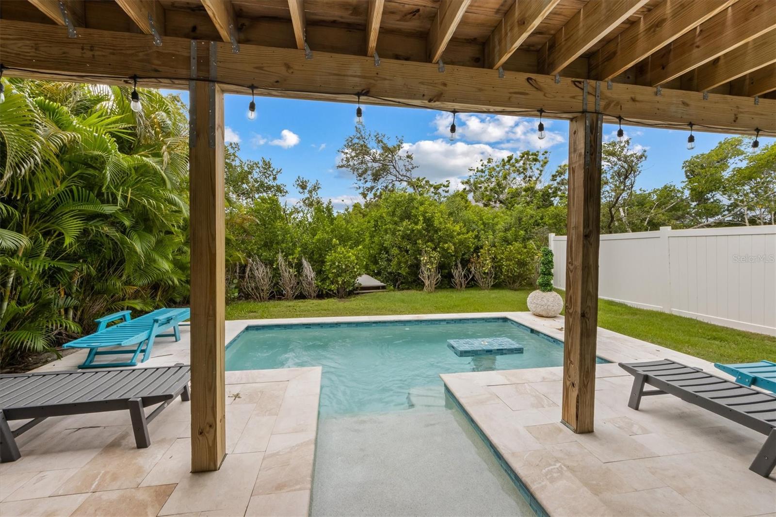 Image 25 of 30 For 6808 Palm Drive B