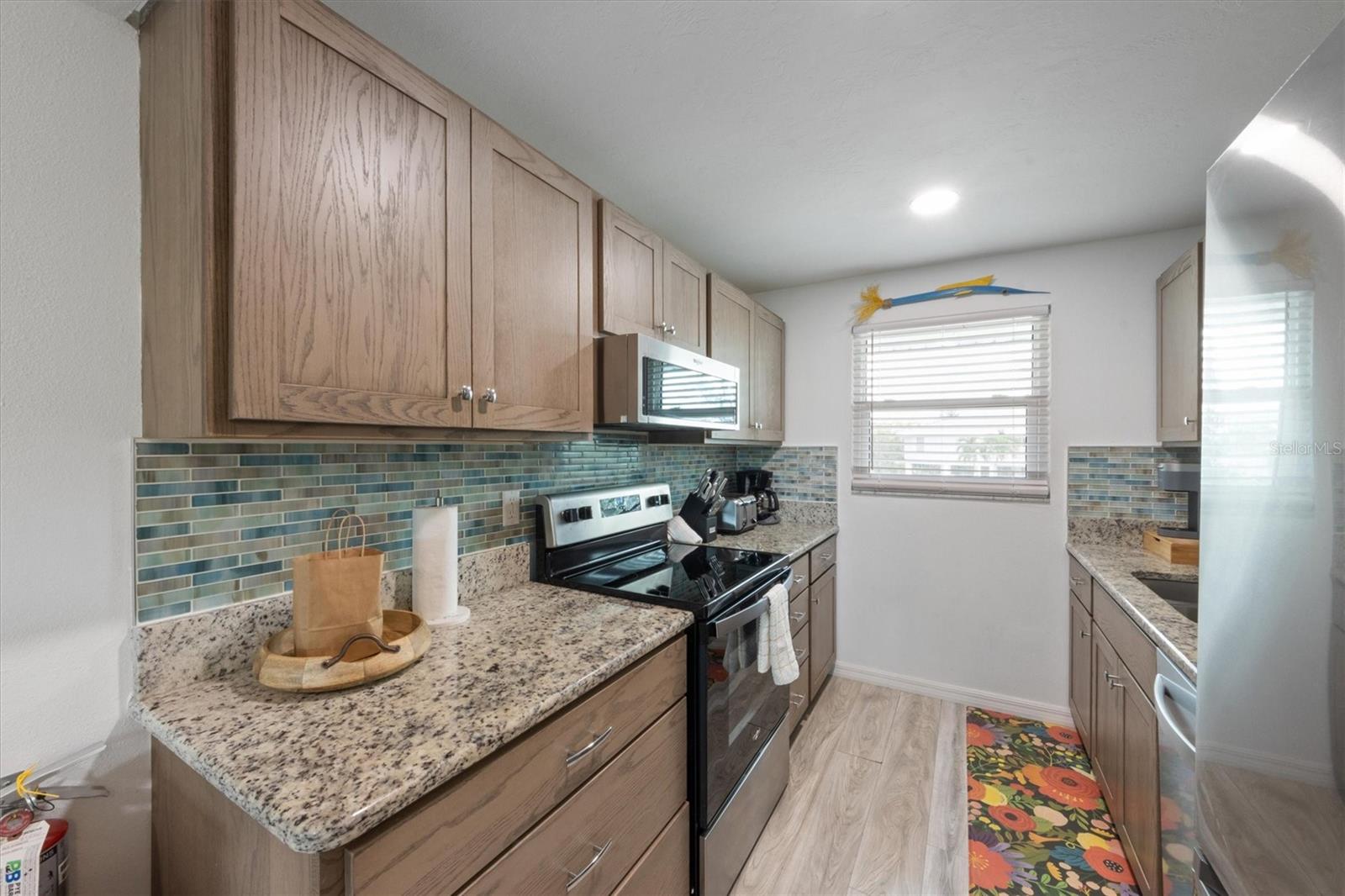 Image 7 of 30 For 6808 Palm Drive B