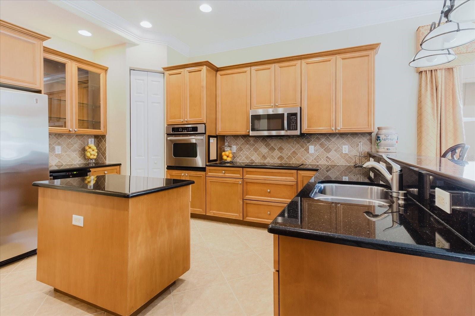Image 33 of 79 For 3806 67th Terrace E