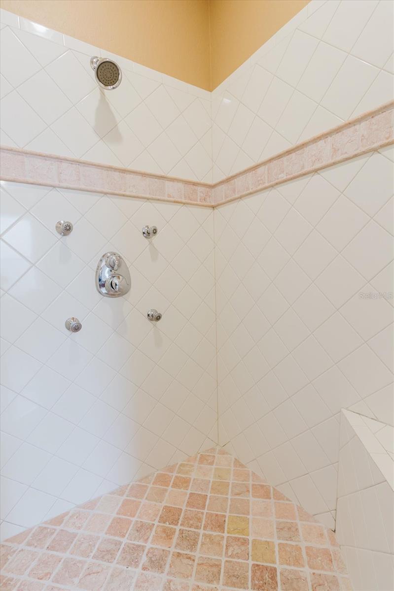 Image 42 of 79 For 3806 67th Terrace E
