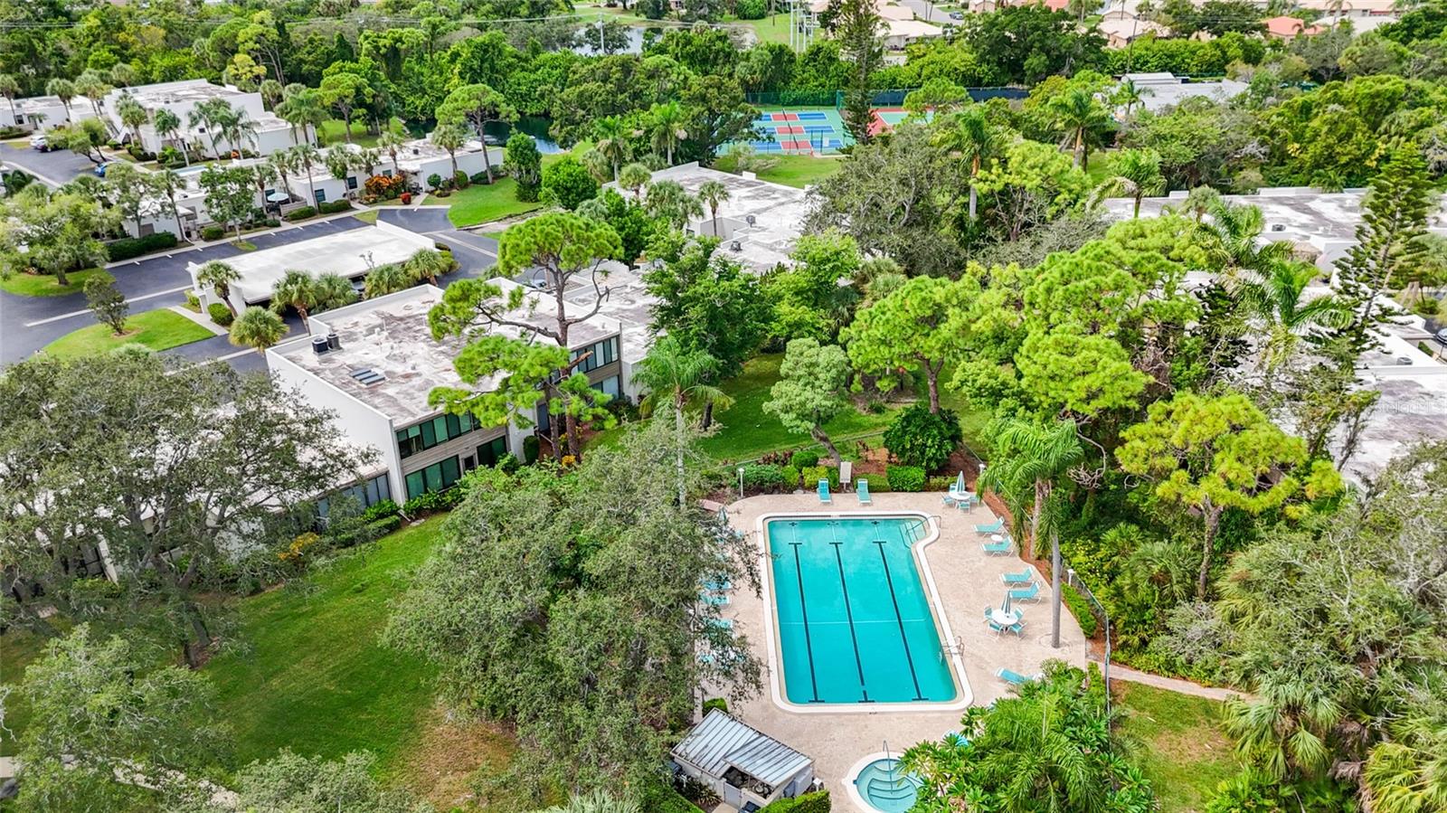 Image 38 of 43 For 411 Palm Tree Drive 411
