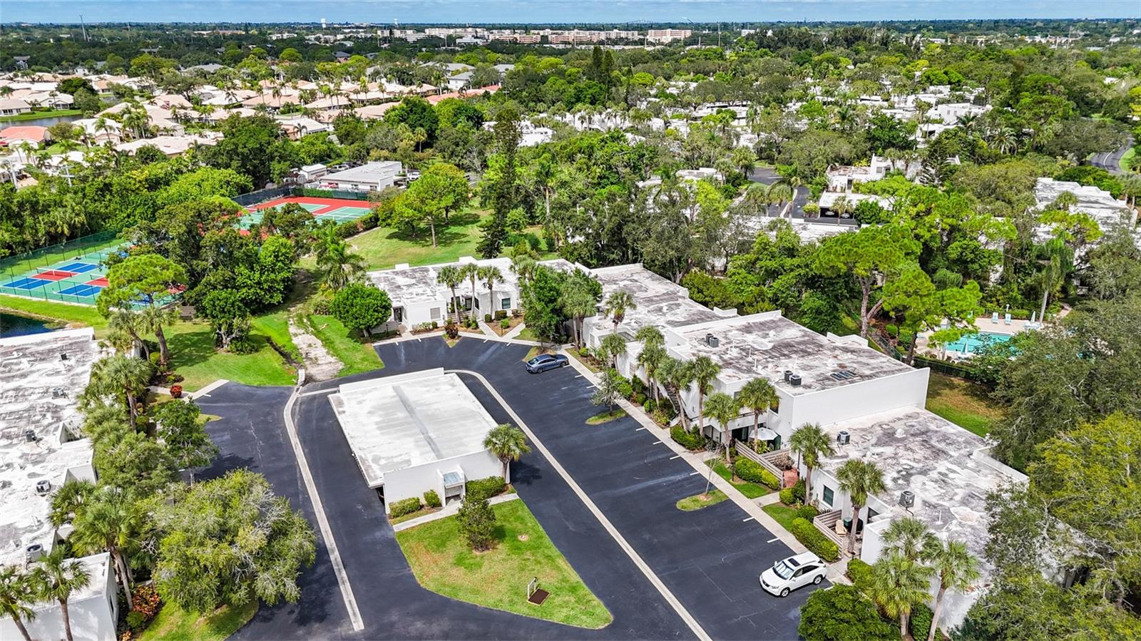 Image 39 of 43 For 411 Palm Tree Drive 411
