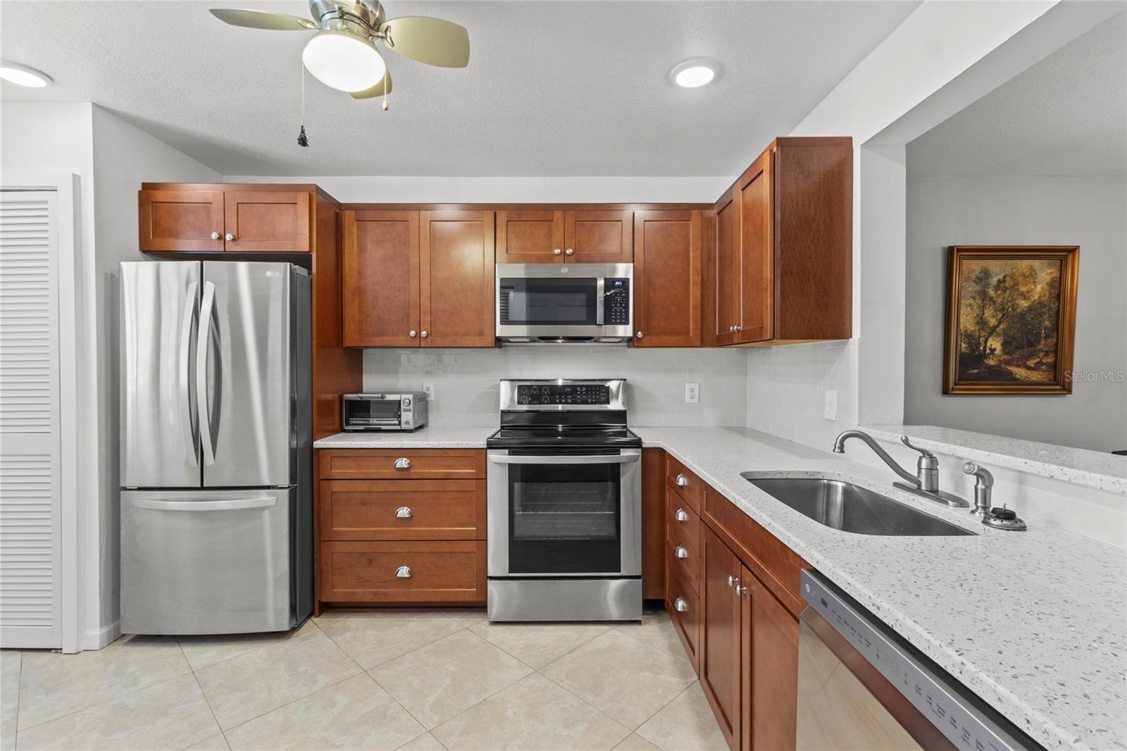 Image 5 of 43 For 411 Palm Tree Drive 411