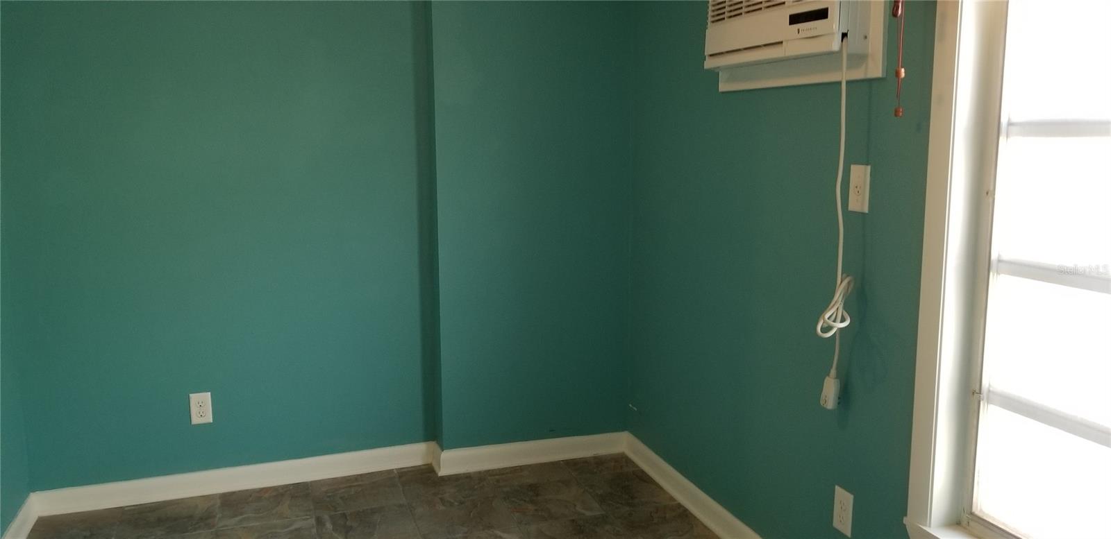 Image 8 of 11 For 512 Barcelona Avenue 5