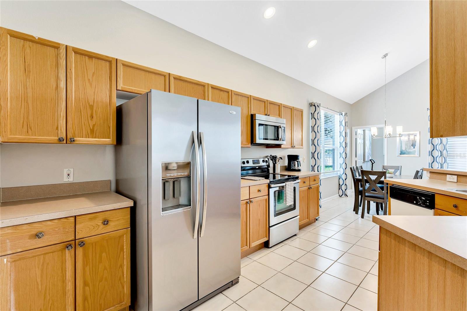 Image 16 of 41 For 8202 Fan Palm Way