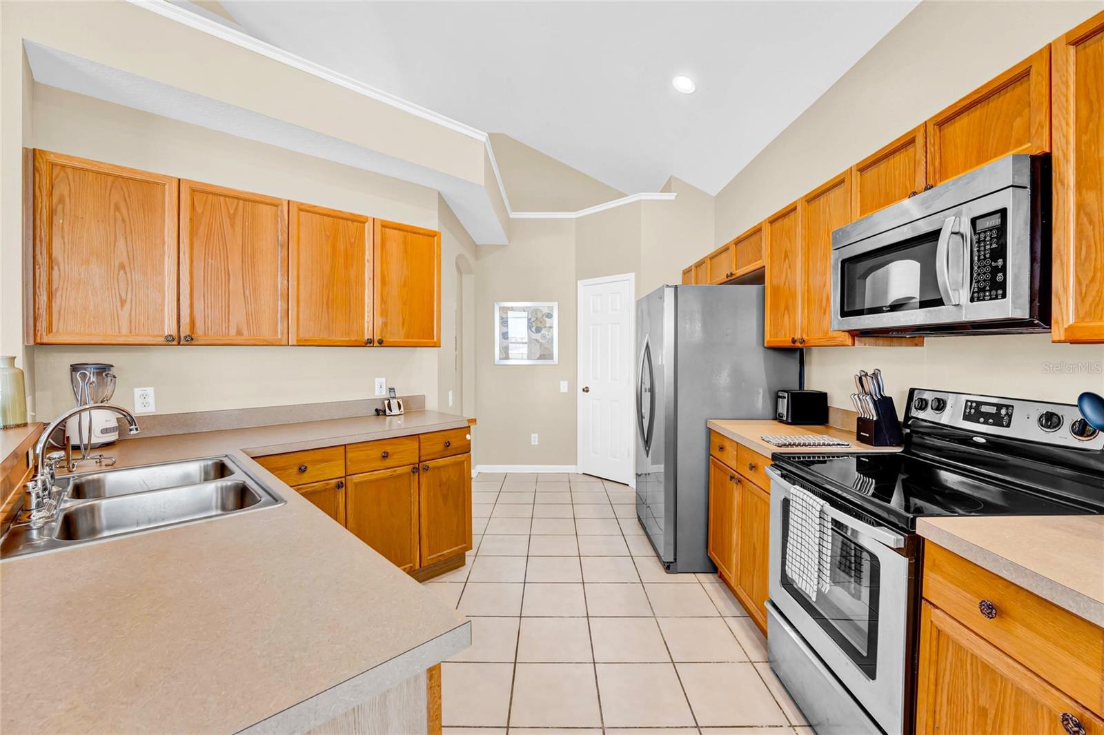 Image 26 of 41 For 8202 Fan Palm Way