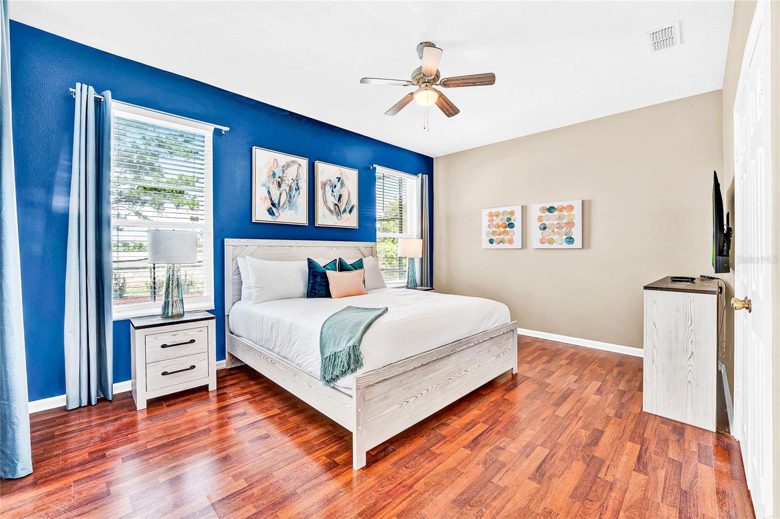 Image 4 of 41 For 8202 Fan Palm Way
