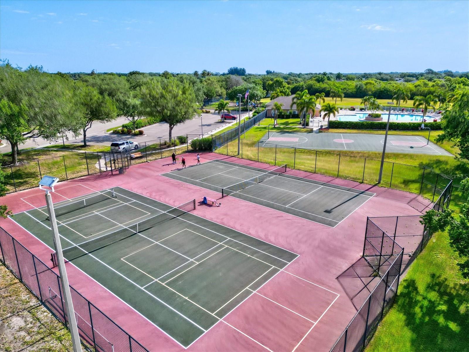 Image 36 of 53 For 4440 Sanibel Way