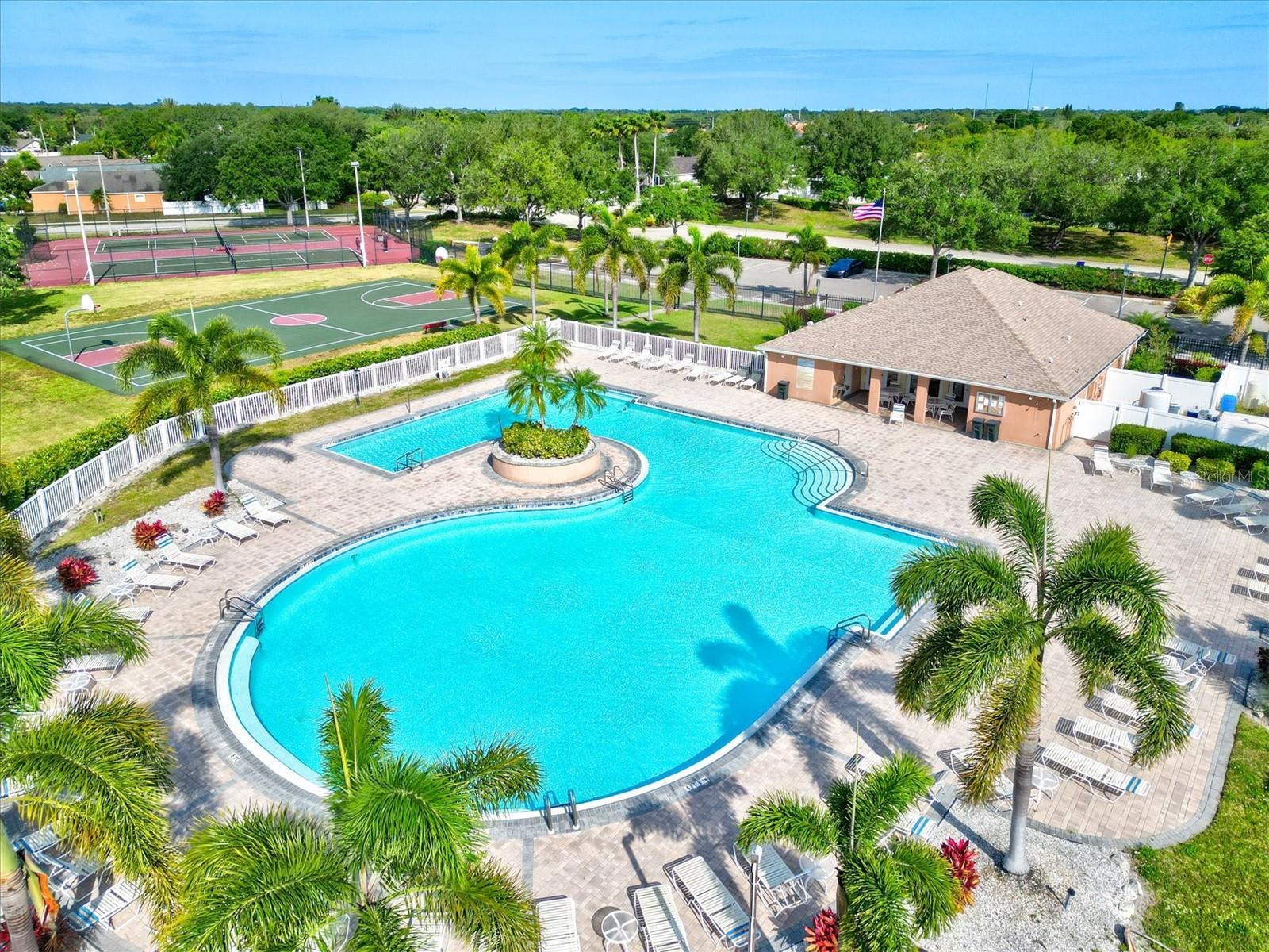 Image 41 of 53 For 4440 Sanibel Way