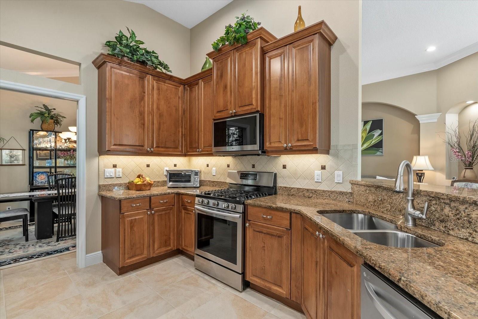 Image 7 of 45 For 7422 Edenmore Street