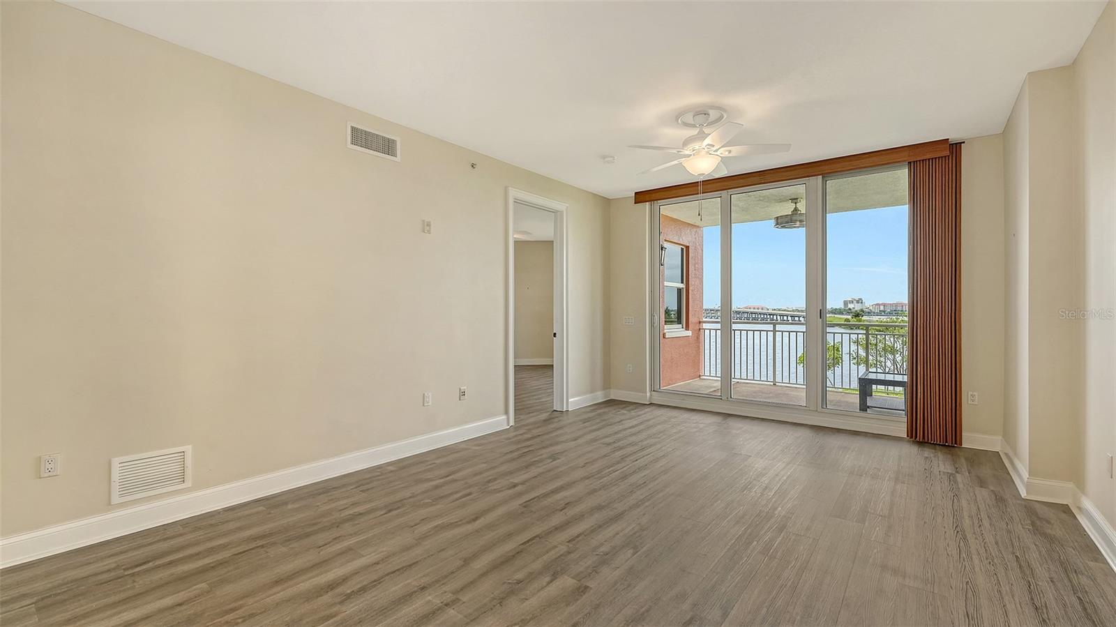 Image 14 of 58 For 615 Riviera Dunes Way 208