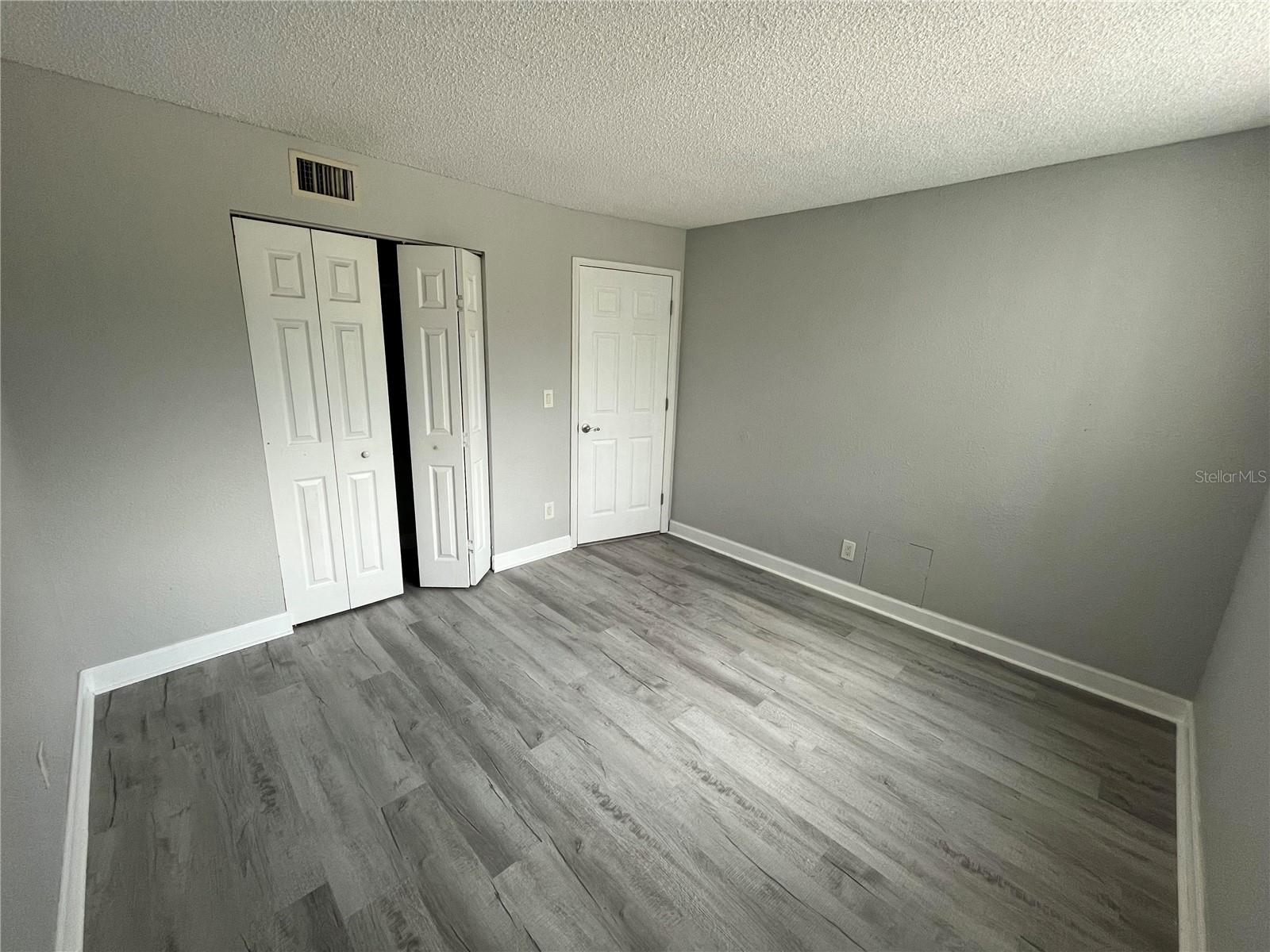 Image 8 of 27 For 2610 Coconut Bay Ln  715 (1e)