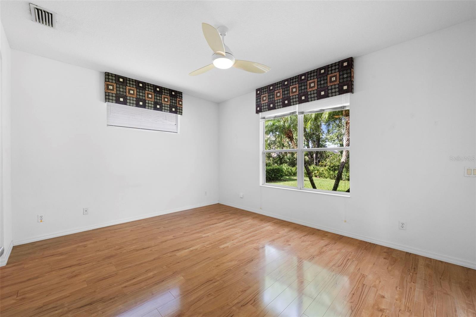 Image 18 of 51 For 7314 Meeting Street