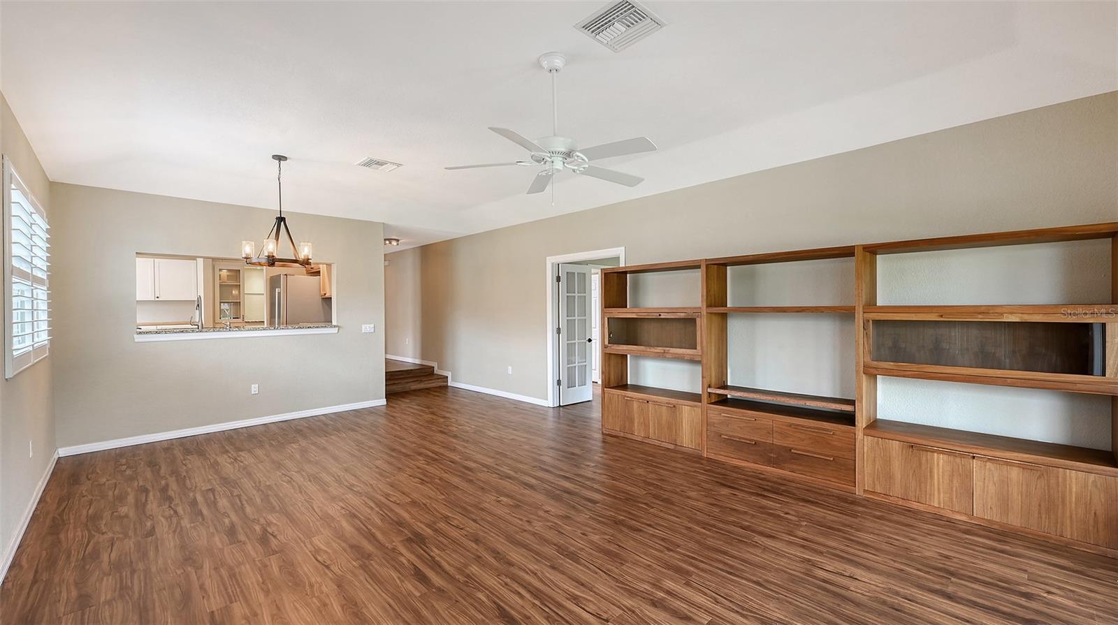 Image 14 of 63 For 7340 Golf Pointe Circle