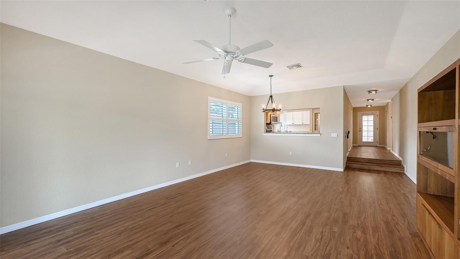 Image 15 of 63 For 7340 Golf Pointe Circle