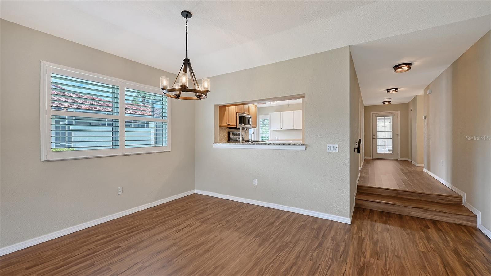Image 16 of 63 For 7340 Golf Pointe Circle