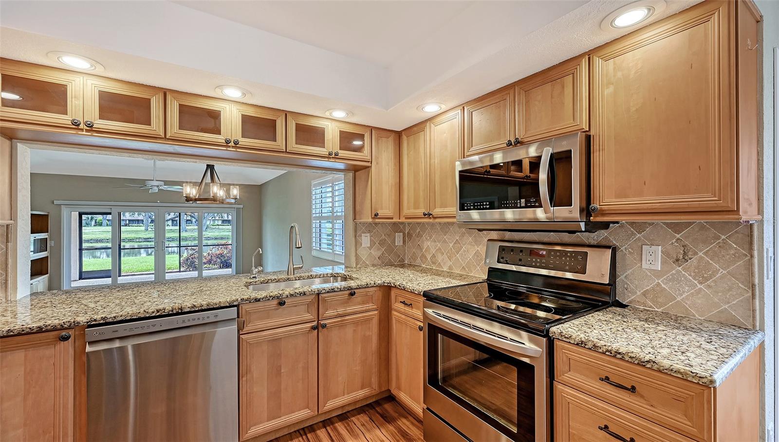 Image 17 of 63 For 7340 Golf Pointe Circle