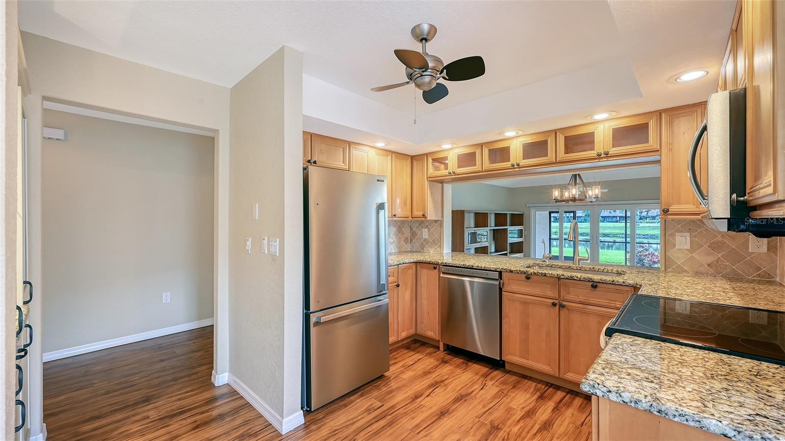 Image 18 of 63 For 7340 Golf Pointe Circle