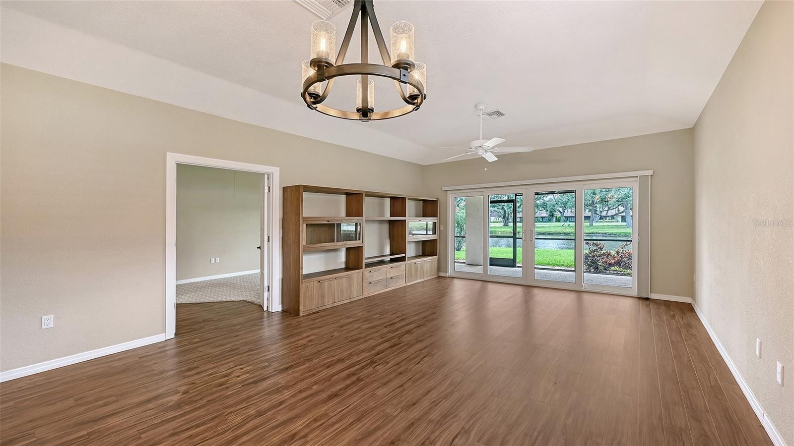 Image 7 of 63 For 7340 Golf Pointe Circle