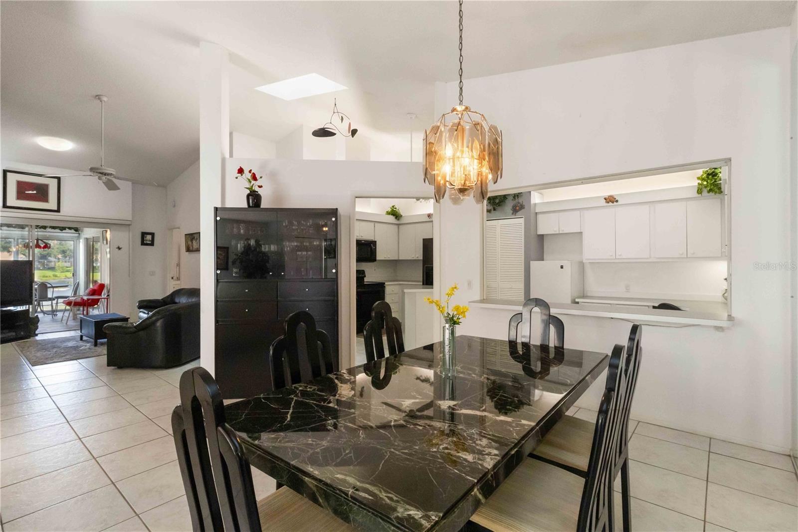 Image 18 of 59 For 5812 Garden Lakes Drive