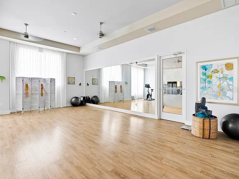 Image 6 of 25 For 700 Cocoanut Avenue 412
