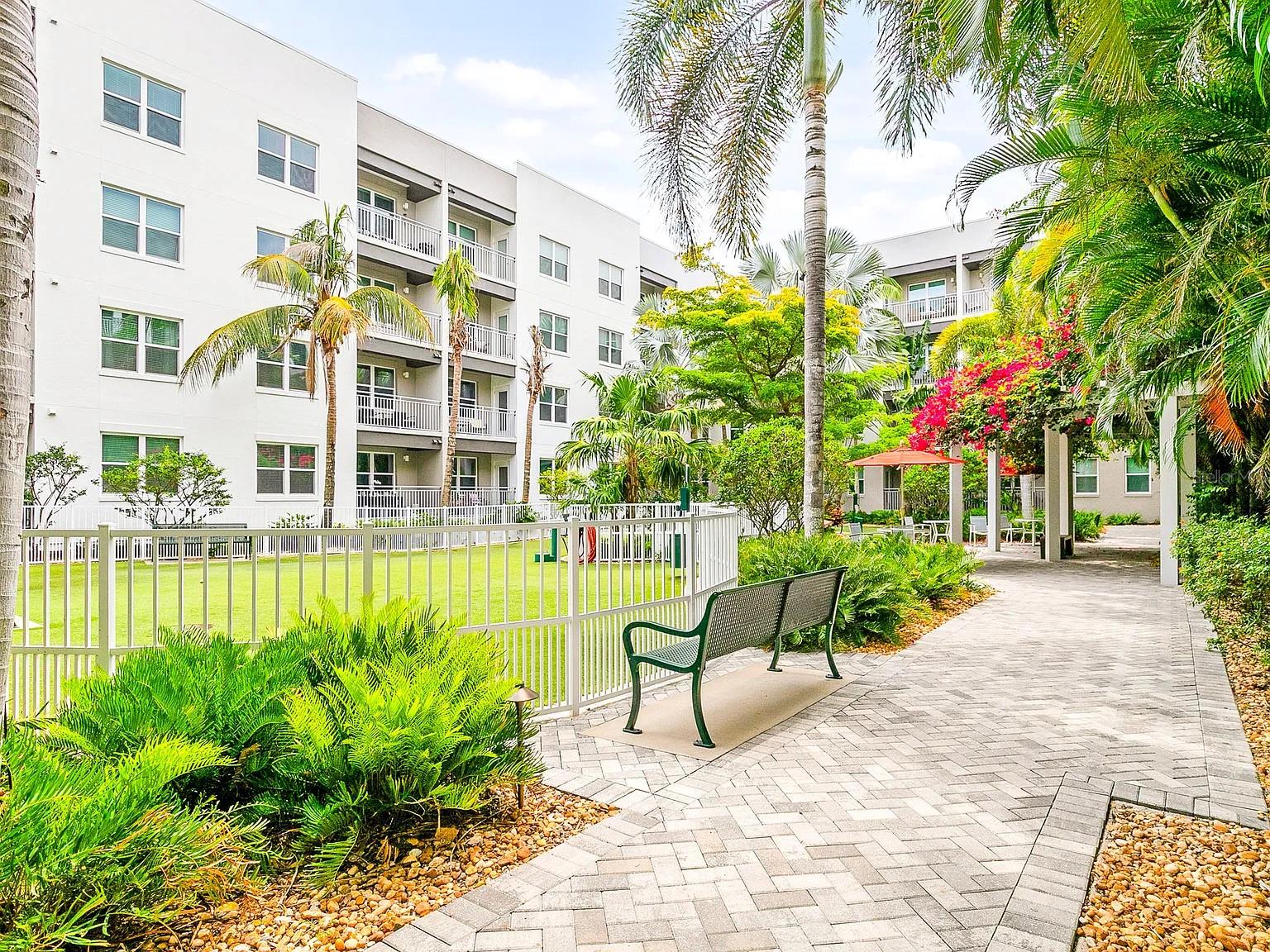 Image 9 of 25 For 700 Cocoanut Avenue 412