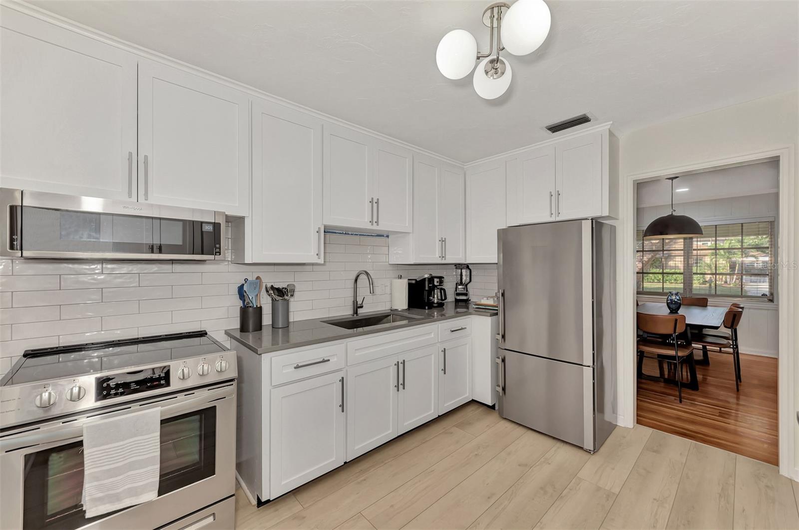 Image 18 of 52 For 1726 Floyd Street
