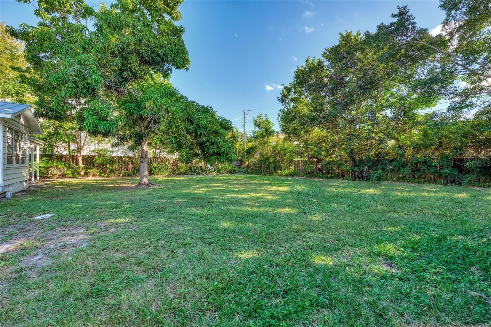Image 41 of 52 For 1726 Floyd Street