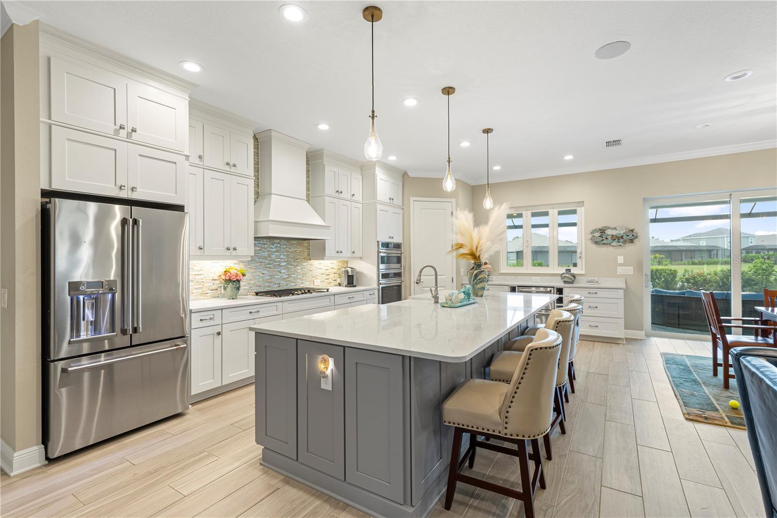 Image 11 of 37 For 21244 Holmes Circle