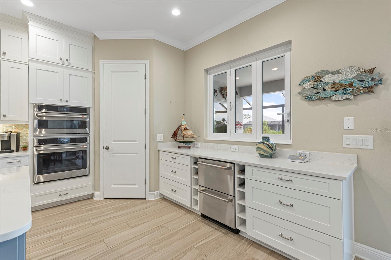 Image 12 of 37 For 21244 Holmes Circle