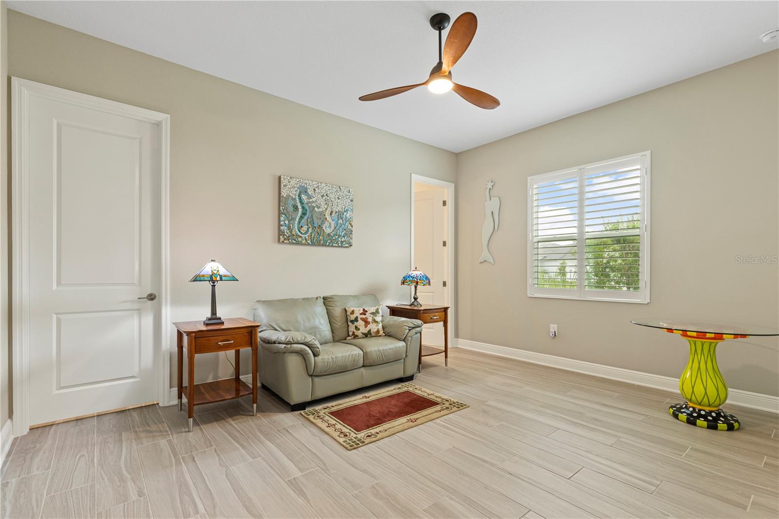 Image 13 of 37 For 21244 Holmes Circle