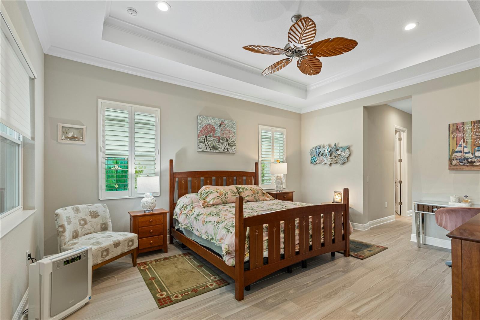 Image 20 of 37 For 21244 Holmes Circle
