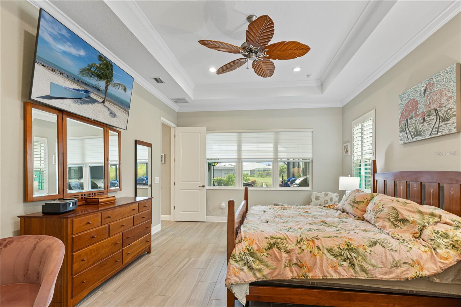 Image 21 of 37 For 21244 Holmes Circle