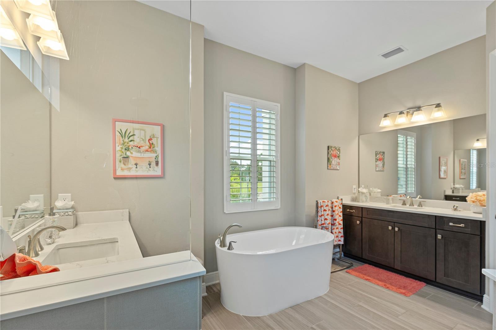Image 25 of 37 For 21244 Holmes Circle
