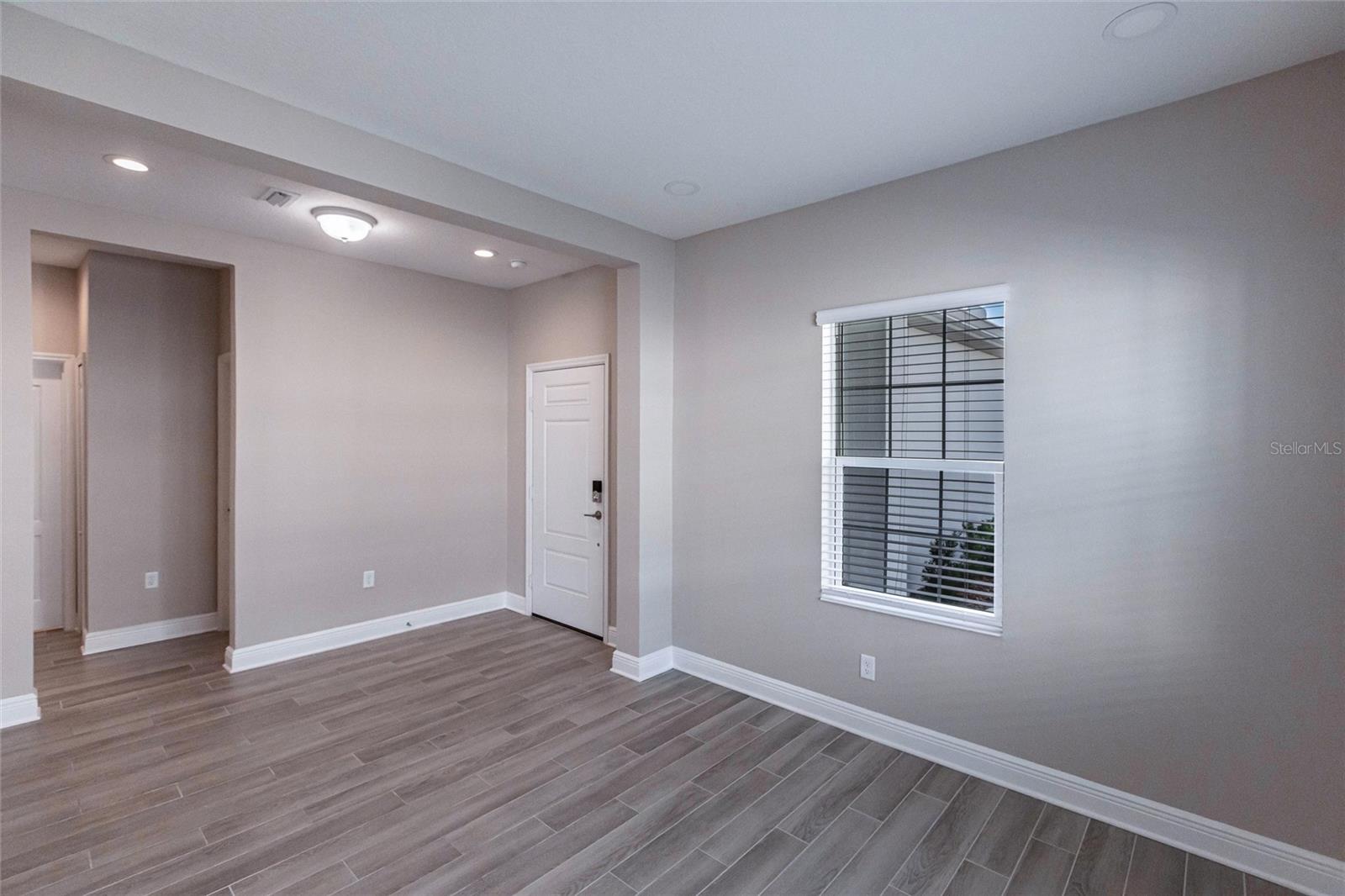 Image 7 of 36 For 4739 Willow Bend Avenue